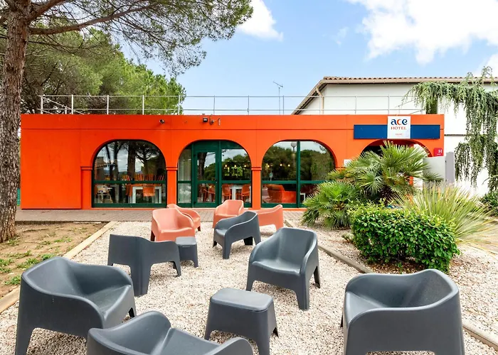 Hotel pres du College: ACE Hôtel Travel Fabrègues - A9 Montpellier Sud
